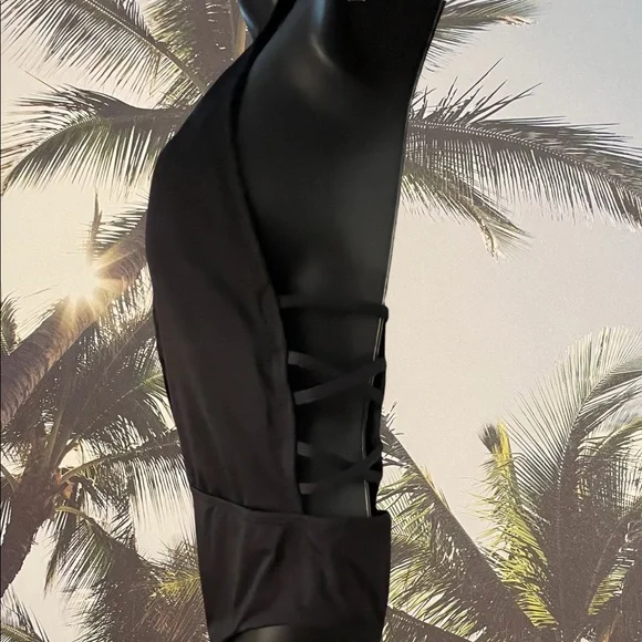 Windsor Black L one piece swimming suit - Picture 3 of 7